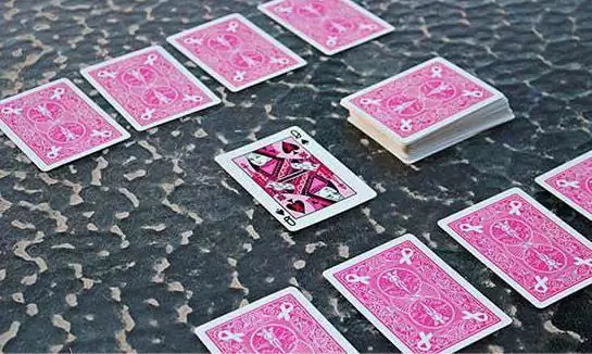 Comment jouer au solitaire à 36 cartes : instructions étape par étape