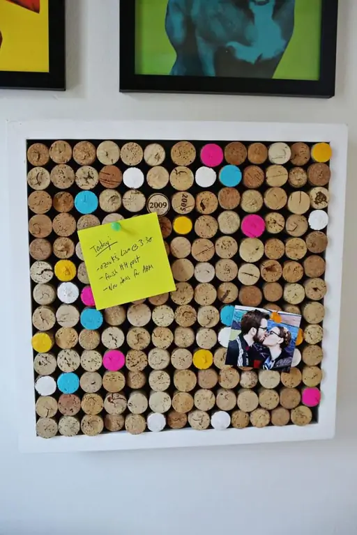 Cork note board