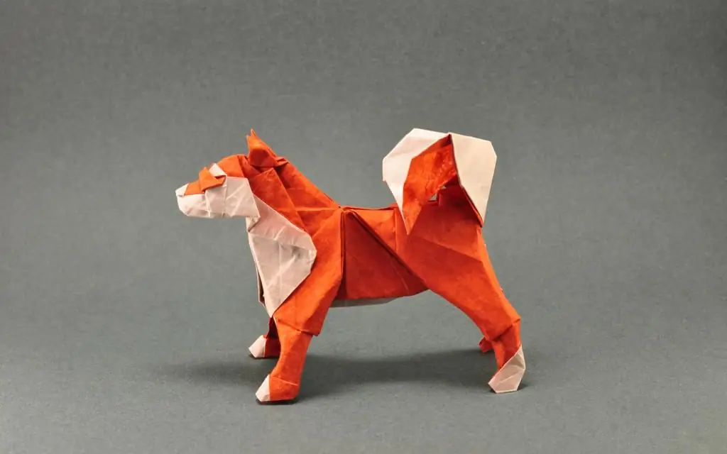 Origamihund er en fin måte å fordrive tiden på