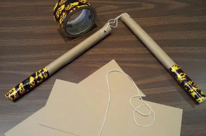 Armes casolanes: com fer nunchucks de paper