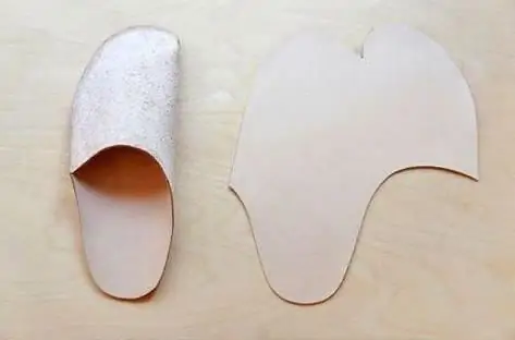 Modèle de pantoufles avec vos propres mains. Comment coudre des pantoufles pour enfants de vos propres mains?